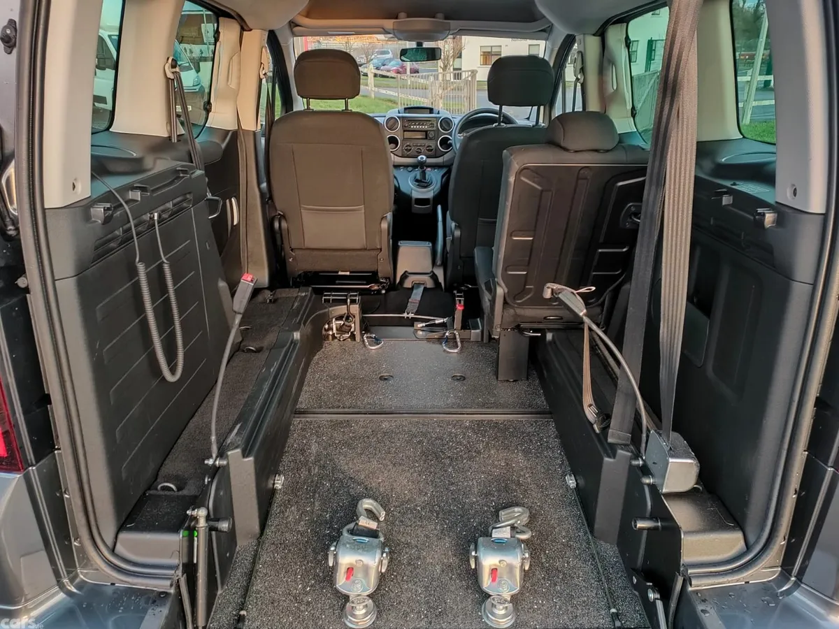 Peugeot Partner MPV, Diesel, 2017, Grey