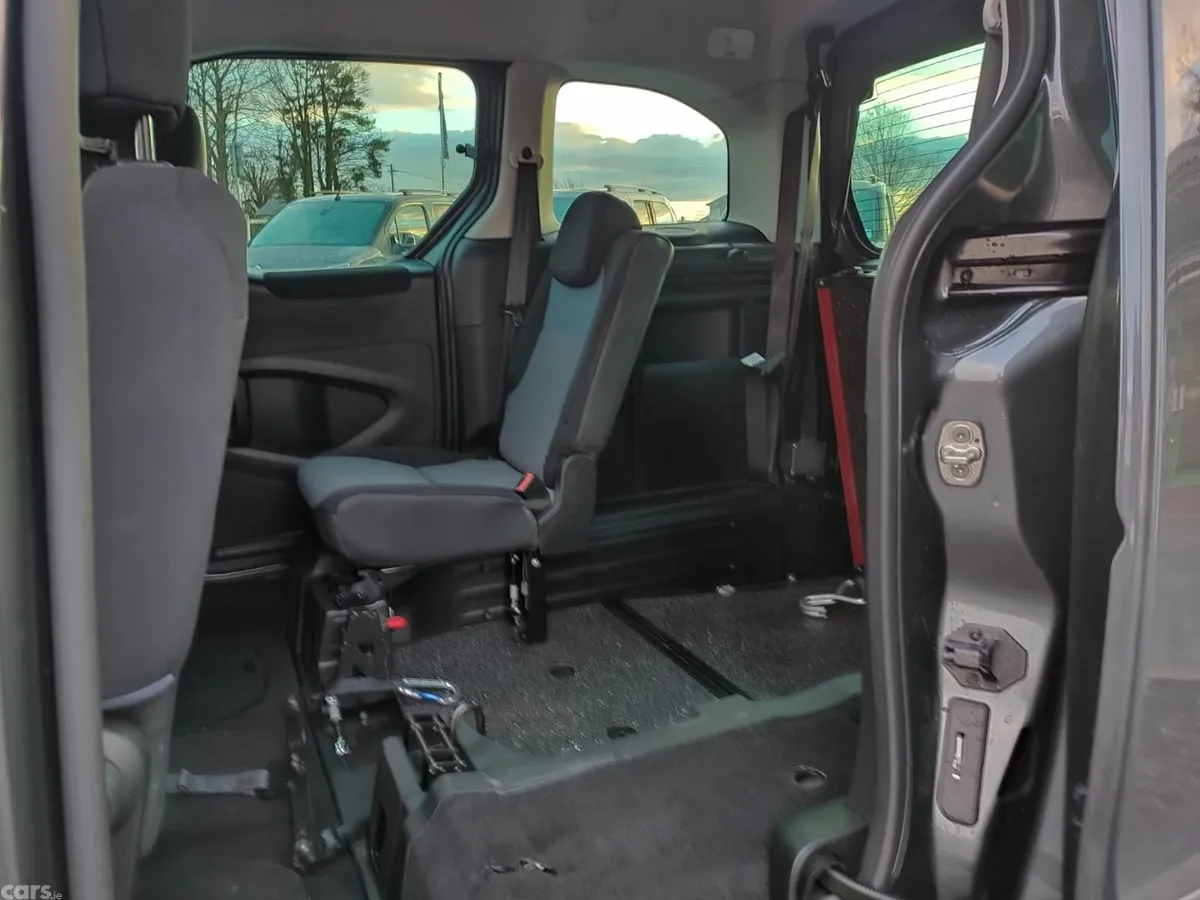 Peugeot Partner MPV, Diesel, 2017, Grey