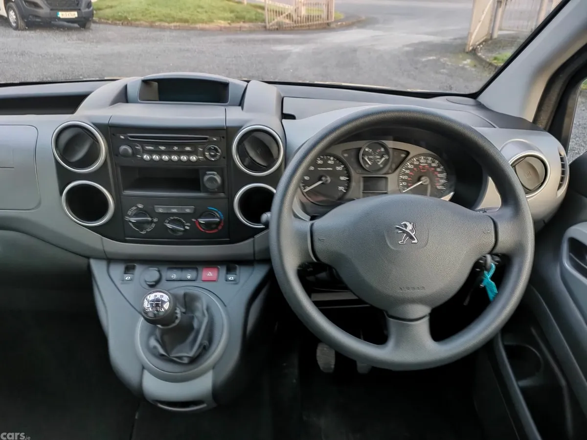 Peugeot Partner MPV, Diesel, 2017, Grey