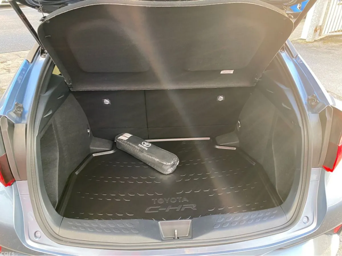 Toyota C-HR Hatchback, Petrol Hybrid, 2021, Grey