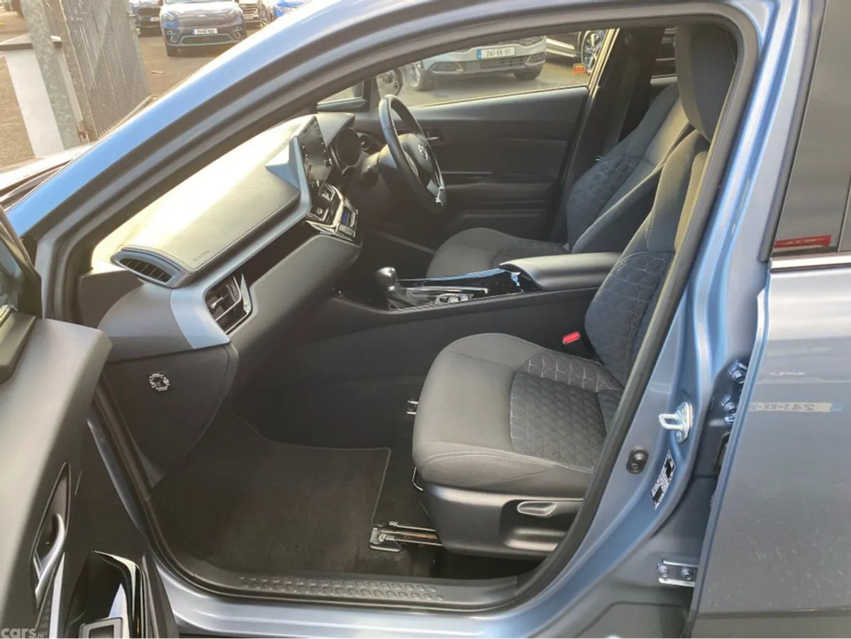 Toyota C-HR Hatchback, Petrol Hybrid, 2021, Grey