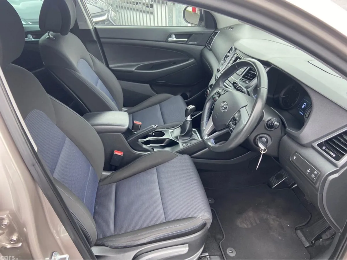 Hyundai Tucson MPV, Diesel, 2016, White