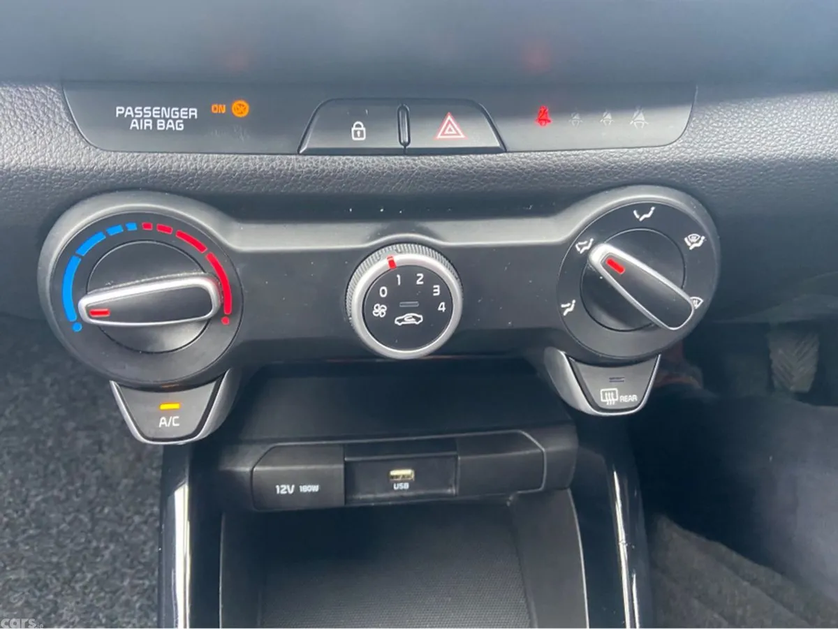 Kia Stonic Estate, Petrol, 2021, Grey