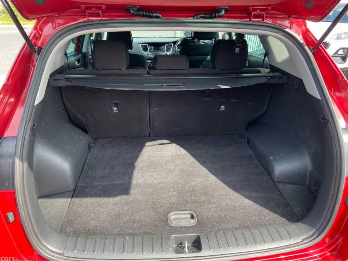Hyundai Tucson Estate, Diesel, 2018, Red