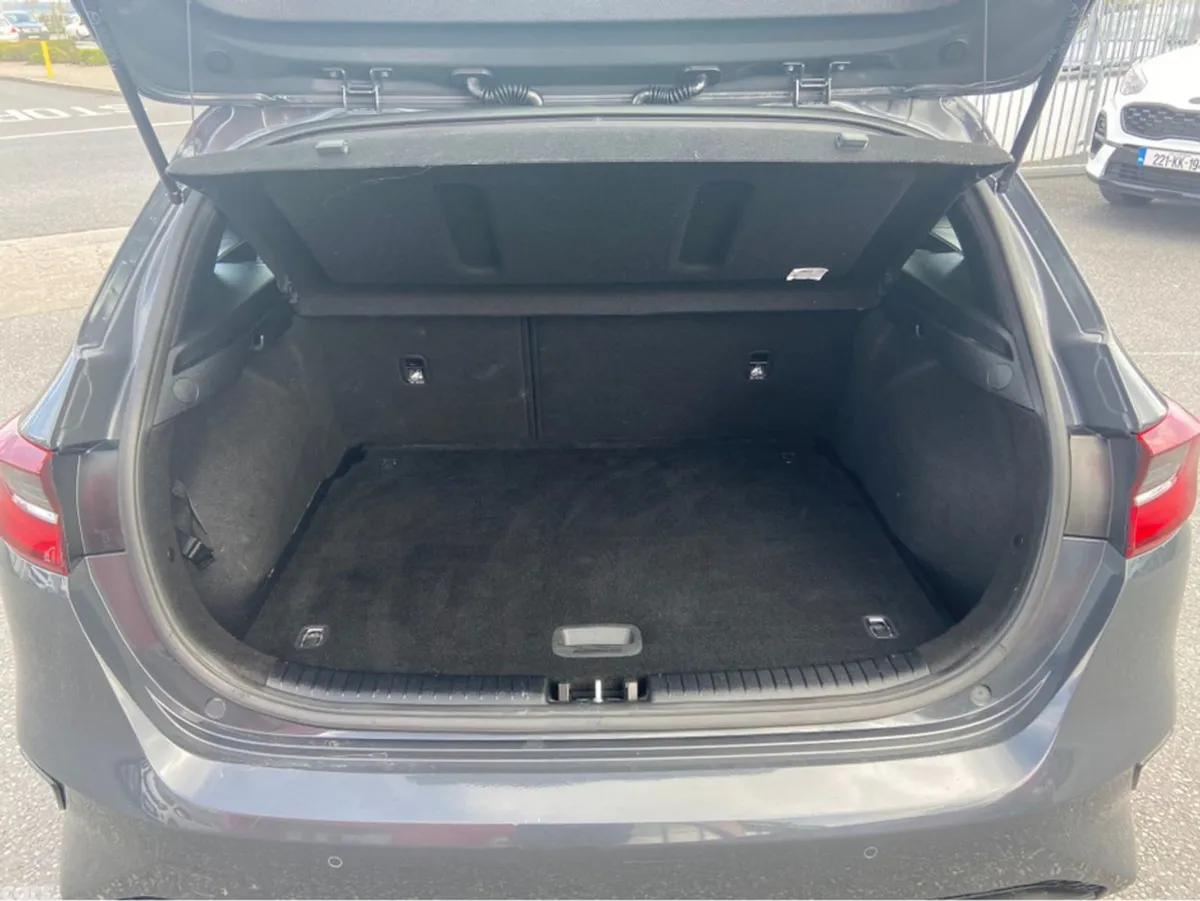 Kia Ceed Hatchback, Petrol, 2020, Grey