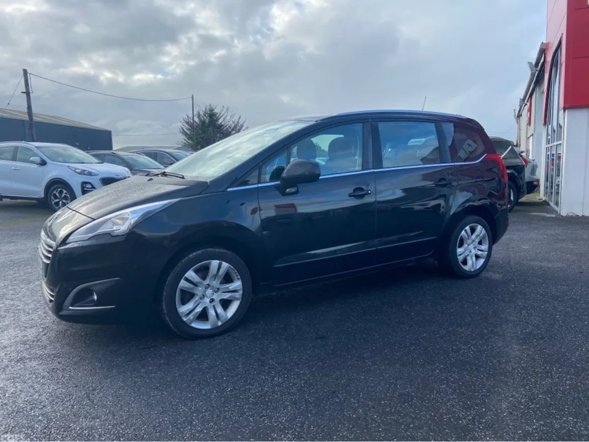 Peugeot 5008 MPV, Diesel, 2016, Black