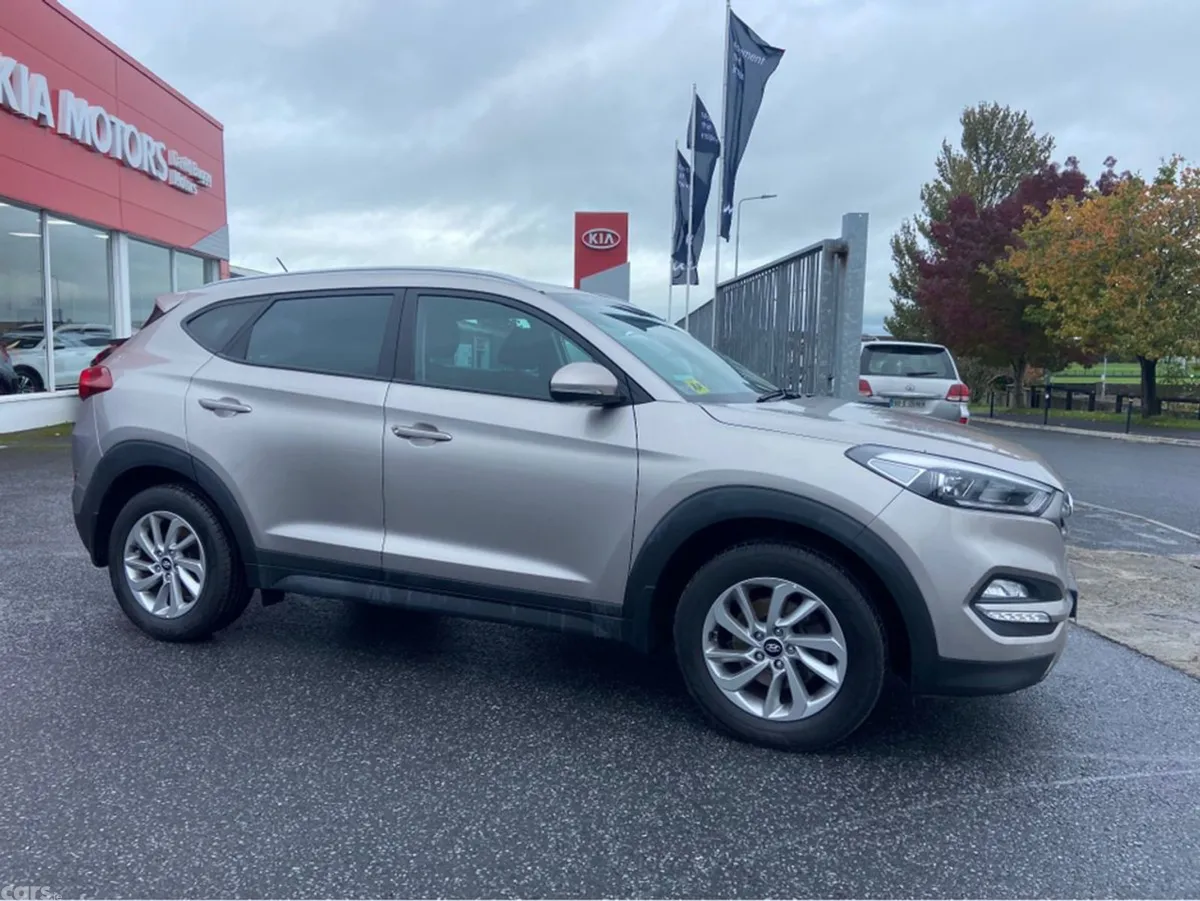Hyundai Tucson MPV, Diesel, 2016, White