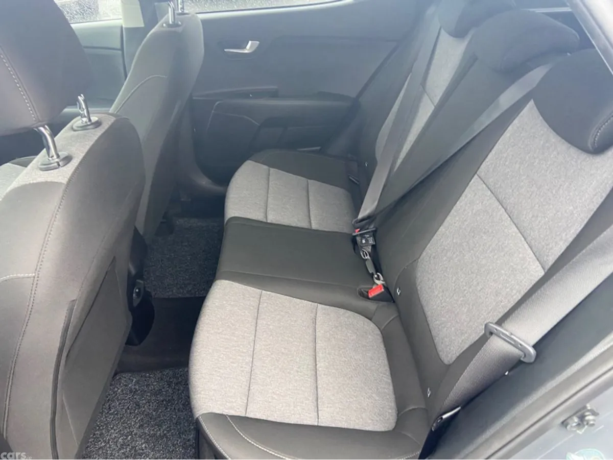 Kia Stonic Estate, Petrol, 2021, Grey