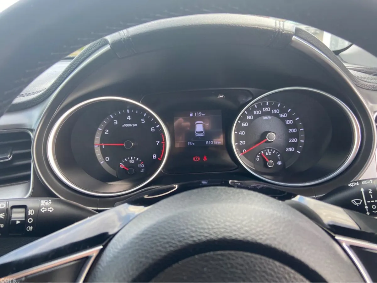 Kia Ceed Hatchback, Petrol, 2020, Grey