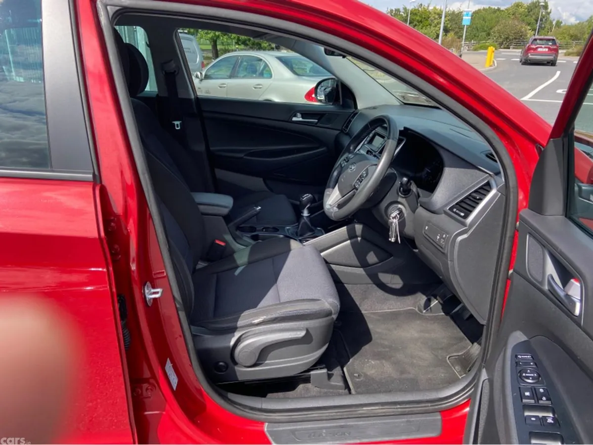 Hyundai Tucson Estate, Diesel, 2018, Red