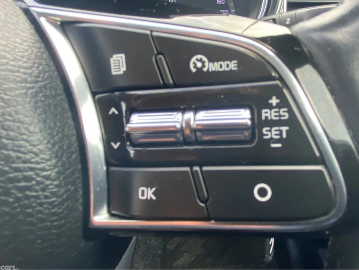 Kia Ceed Hatchback, Petrol, 2020, Grey