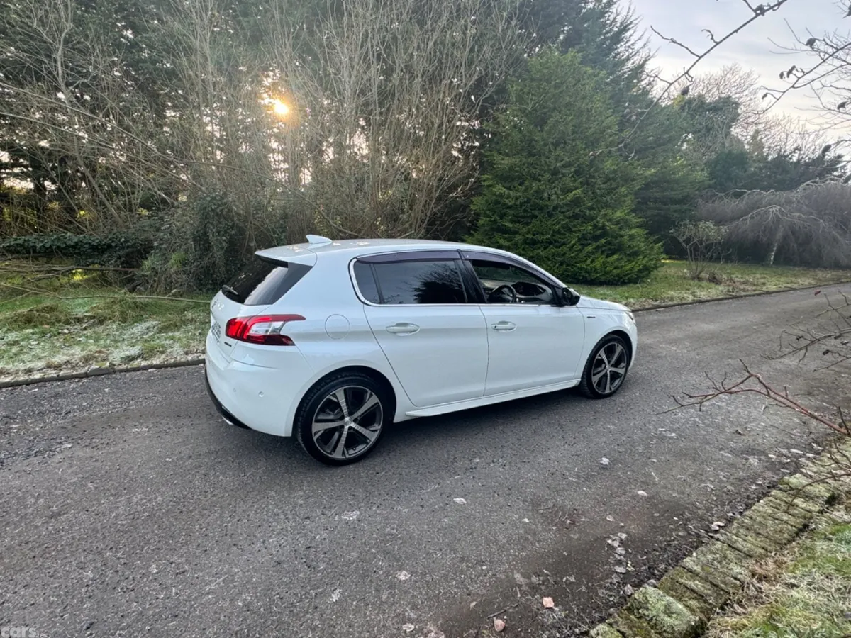 Peugeot 308 Hatchback, Petrol, 2016, White