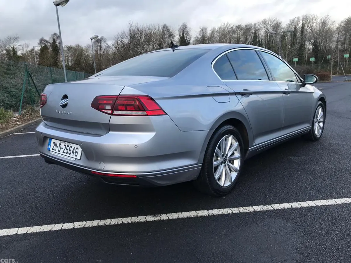Volkswagen Passat Saloon, Diesel, 2021, Grey