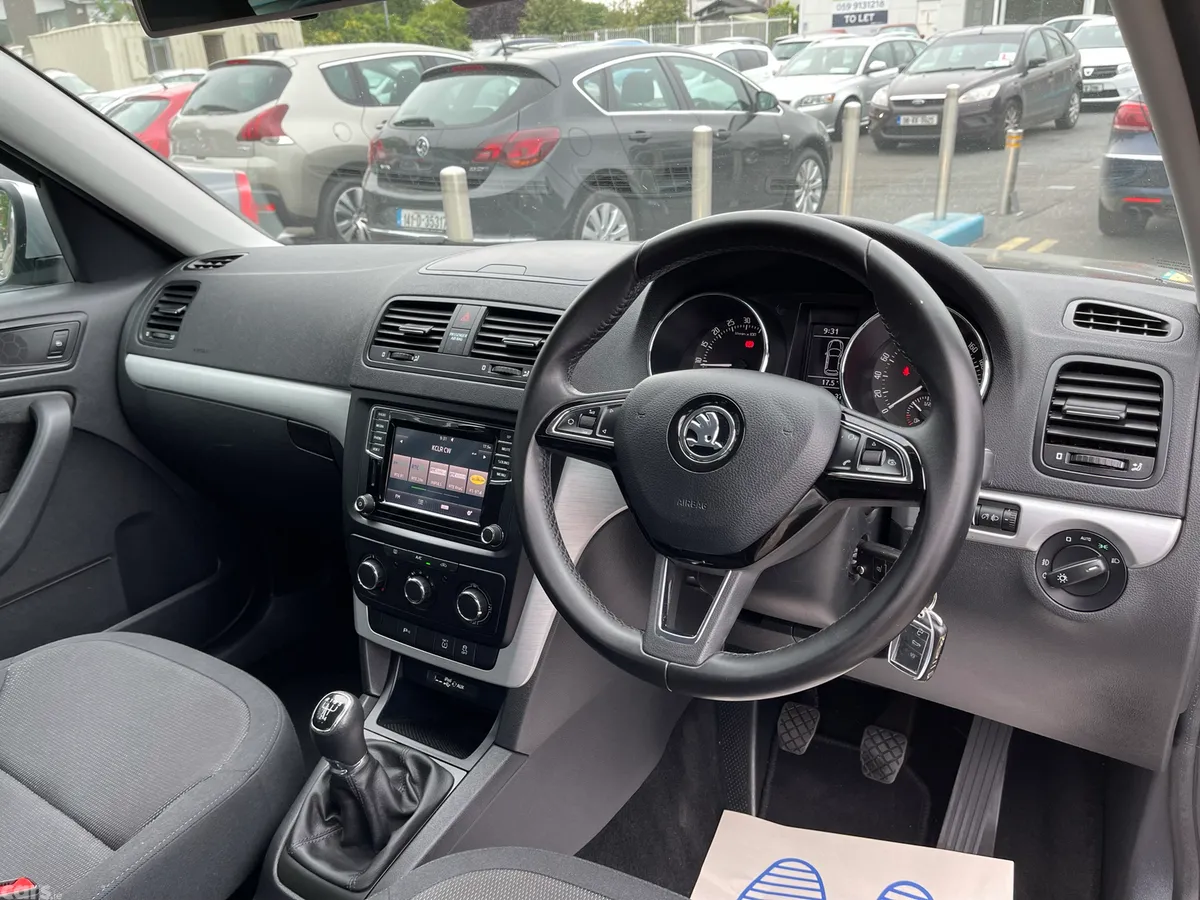 Skoda Yeti SUV, Diesel, 2015, Beige