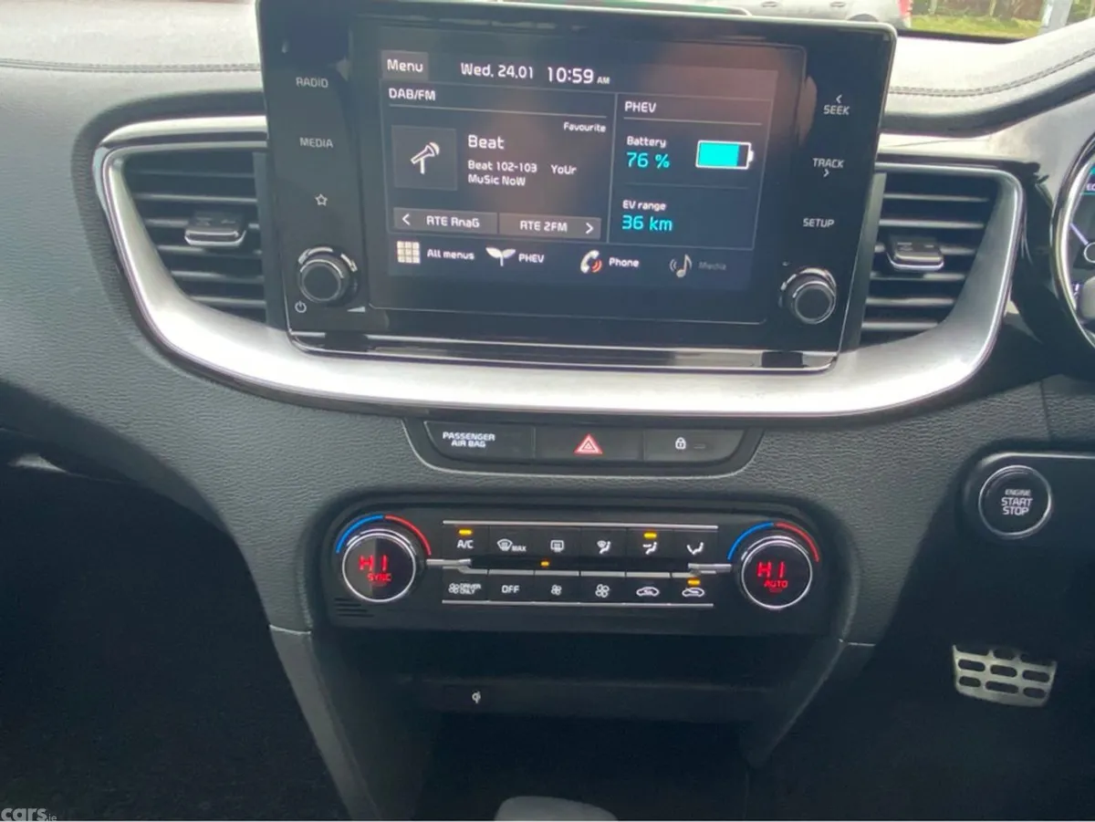 Kia XCeed Hatchback, Petrol Plug-in Hybrid, 2021, Red