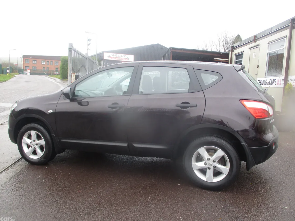 Nissan Qashqai Hatchback, Diesel, 2013, Black