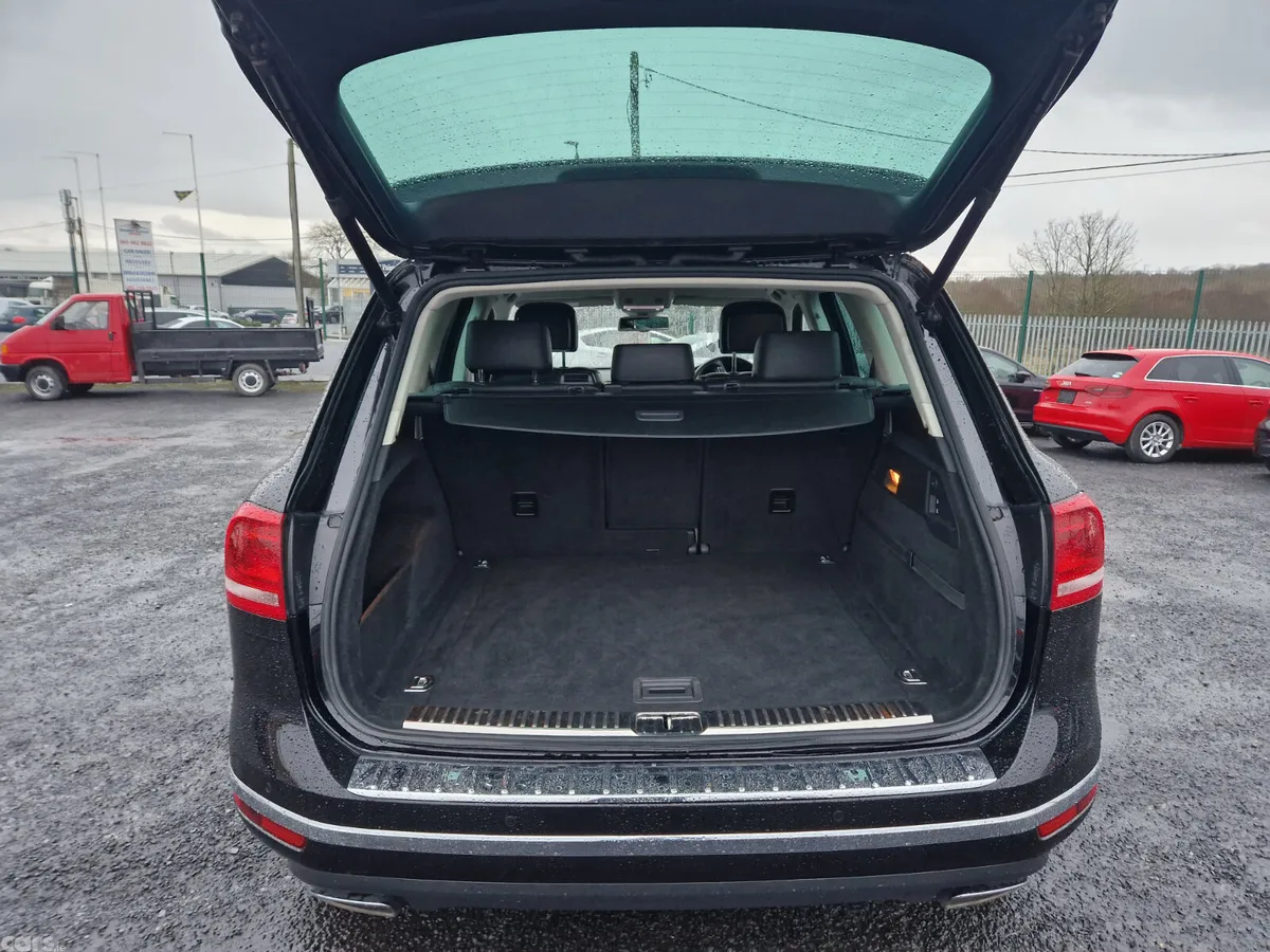 Volkswagen Touareg SUV, Diesel, 2016, Black