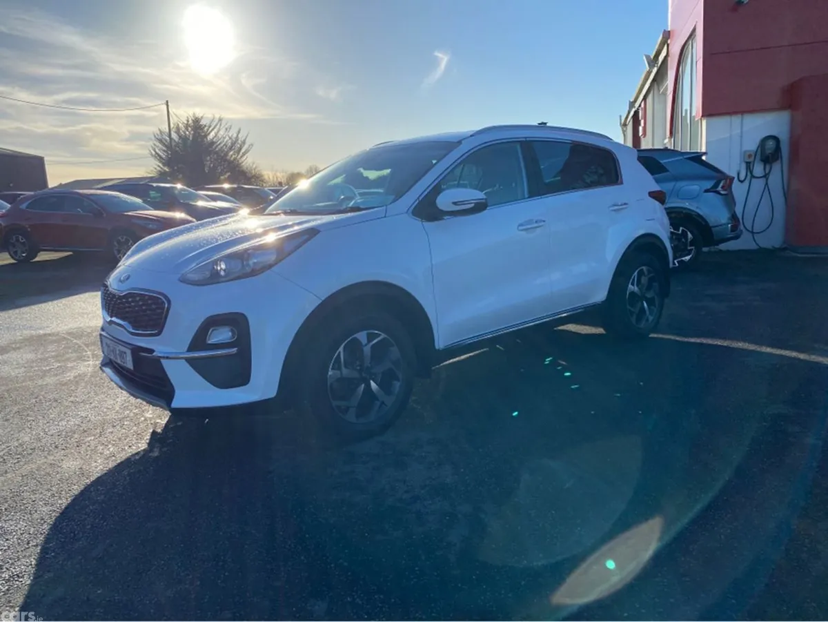 Kia Sportage MPV, Diesel Hybrid, 2021, White