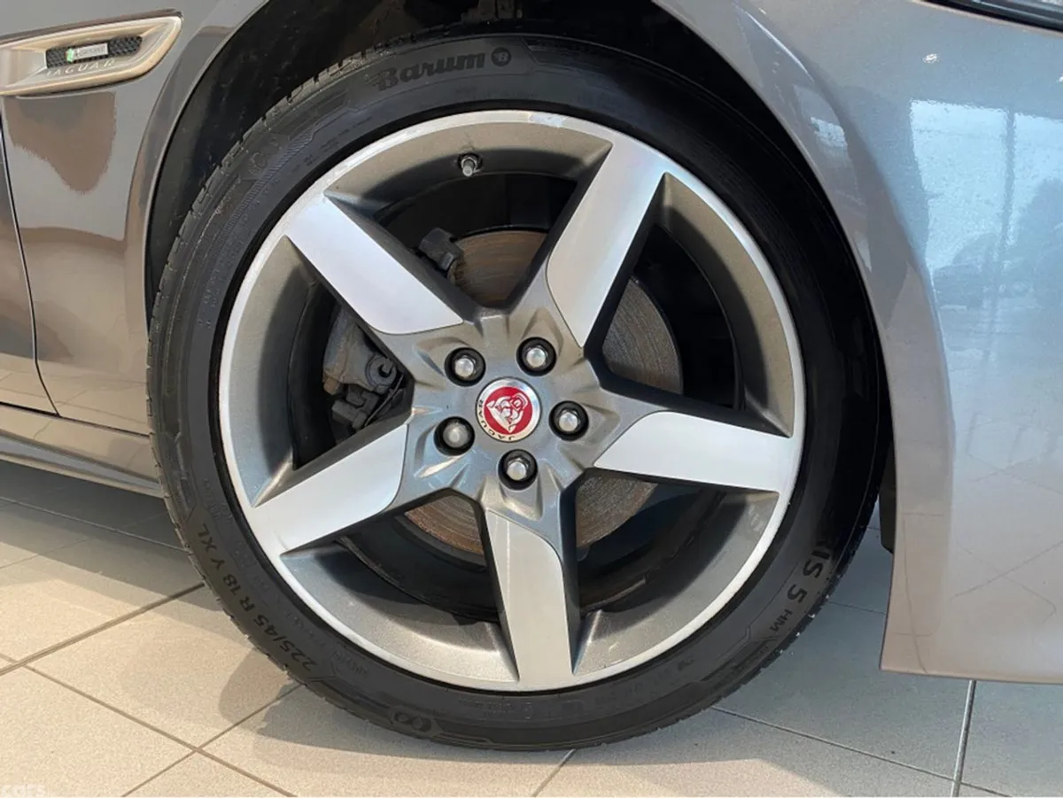 Jaguar XE Saloon, Diesel, 2017, Grey