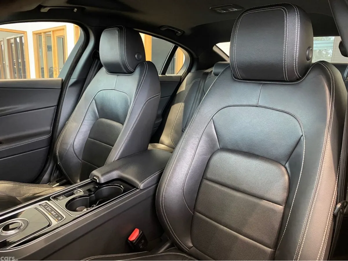 Jaguar XE Saloon, Diesel, 2017, Grey