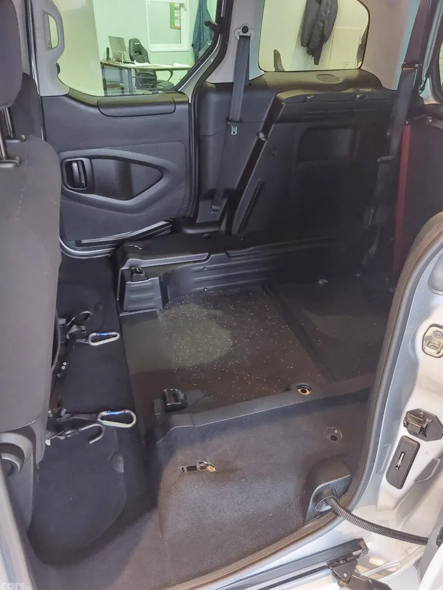 Peugeot Partner MPV, Diesel, 2017, Silver