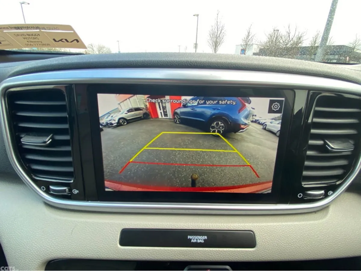 Kia Sportage MPV, Diesel, 2021, Red
