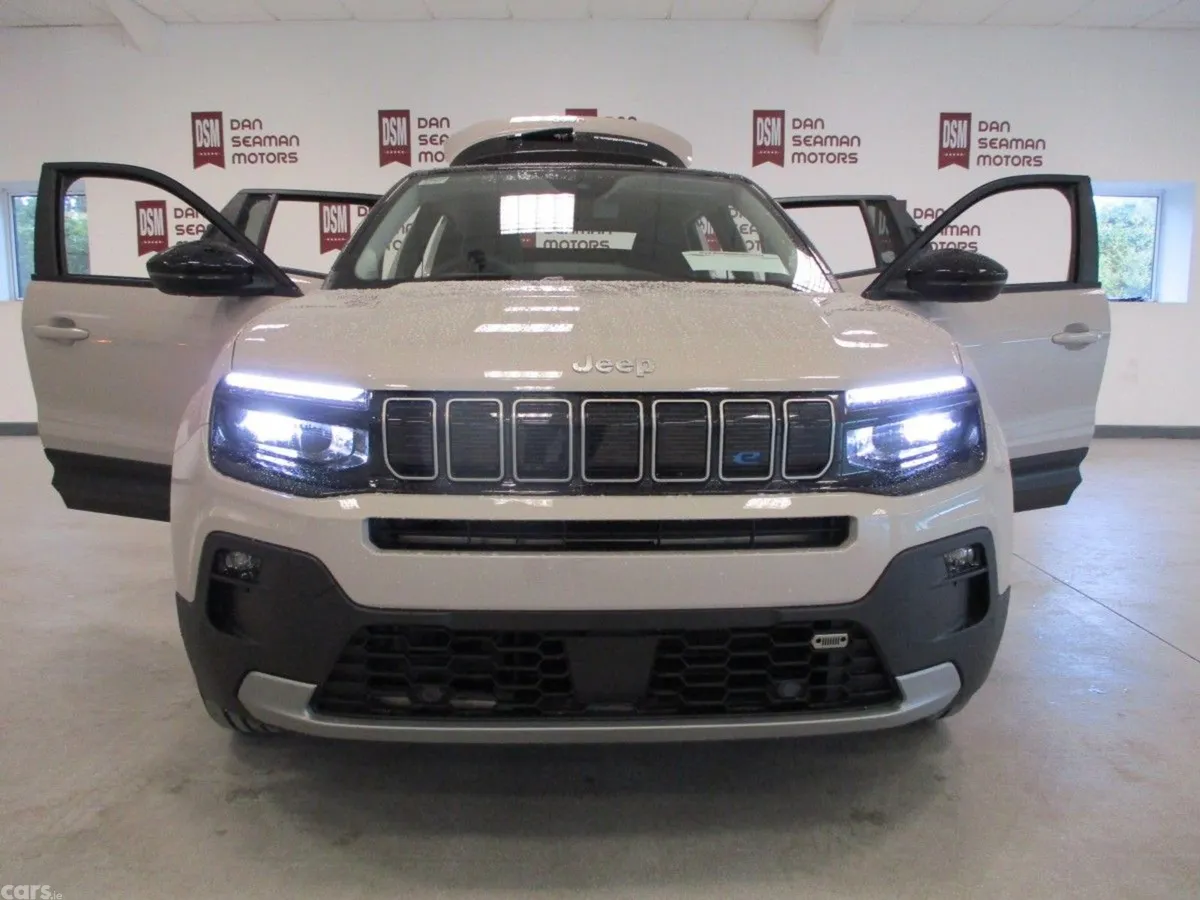 Jeep Avenger SUV, Electric, 2026, Grey
