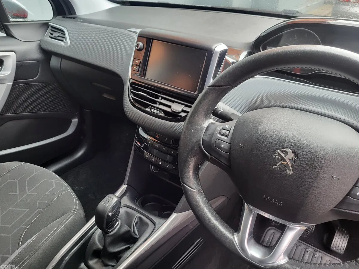 Peugeot 2008 Estate, Diesel, 2018, Grey