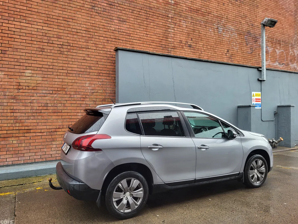 Peugeot 2008 Estate, Diesel, 2018, Grey