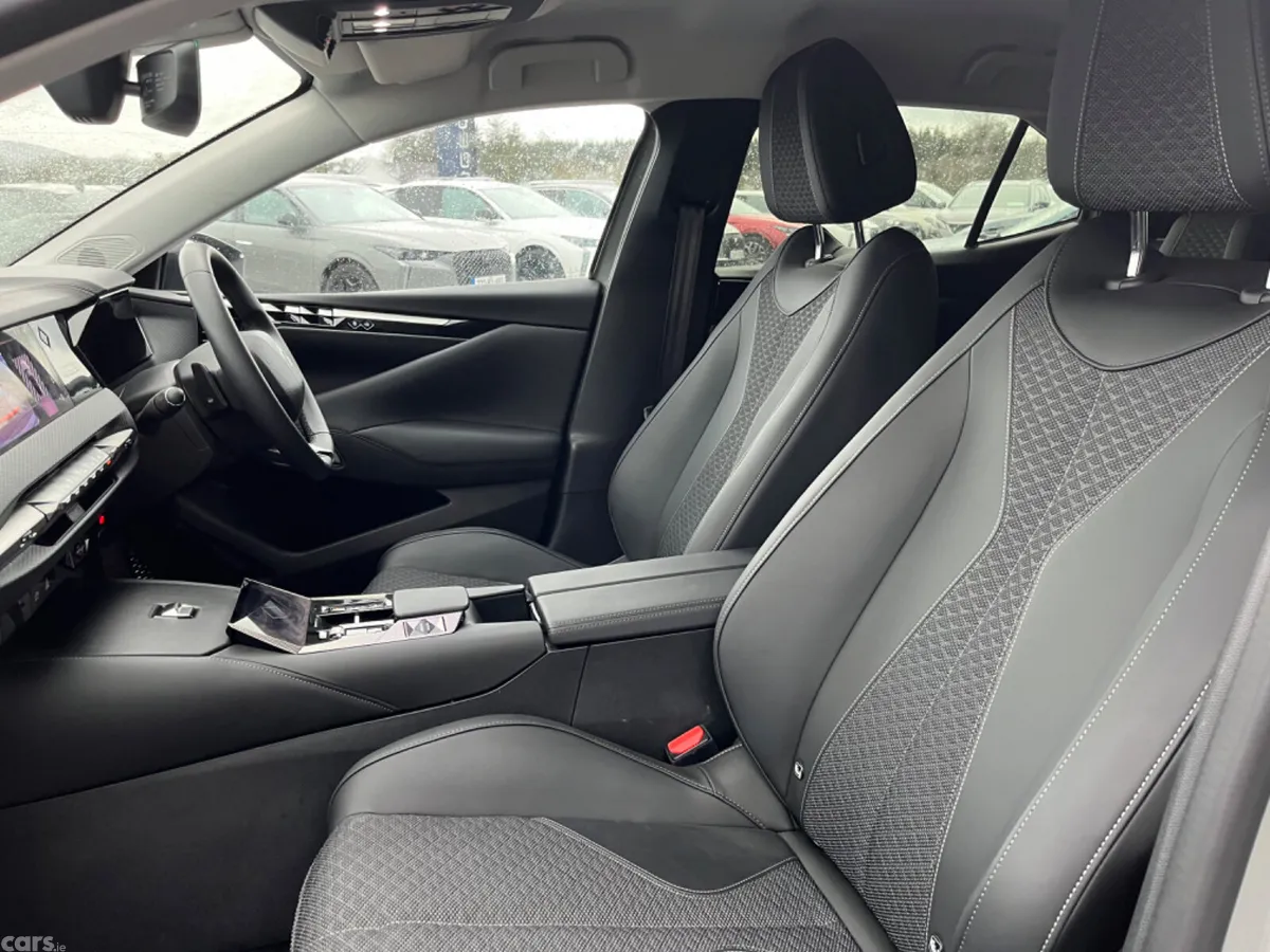 DS Automobiles DS 4 MPV, Petrol Plug-in Hybrid, 2023, Grey
