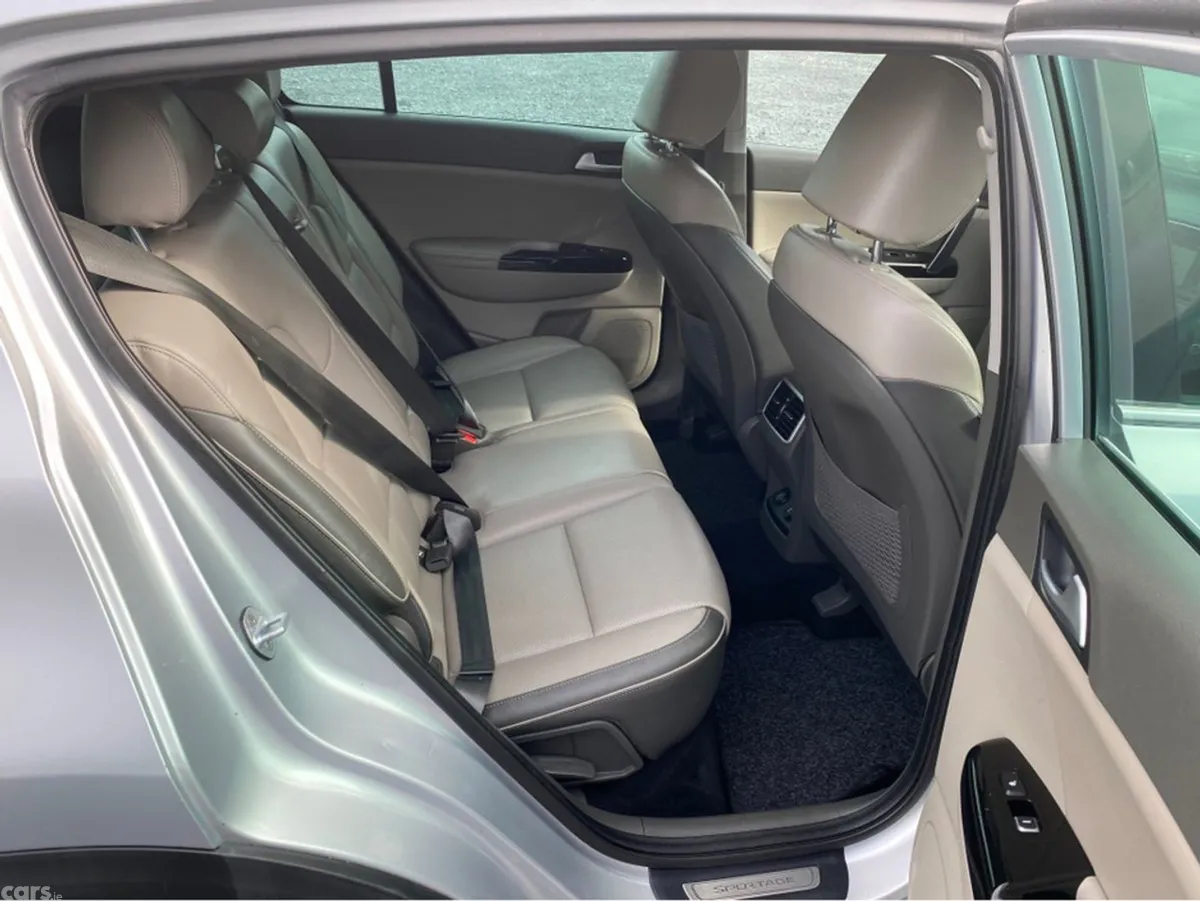 Kia Sportage MPV, Diesel, 2019, Grey