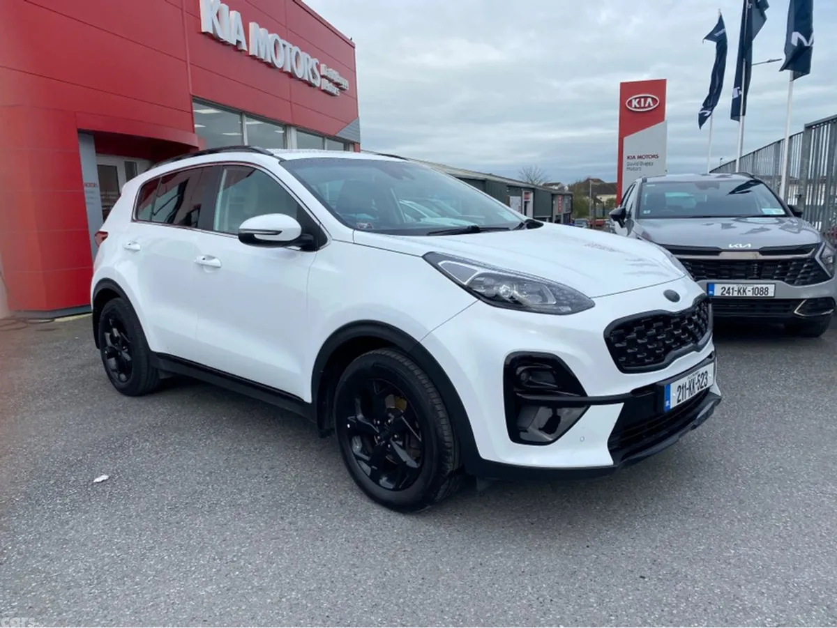 Kia Sportage MPV, Diesel, 2021, White