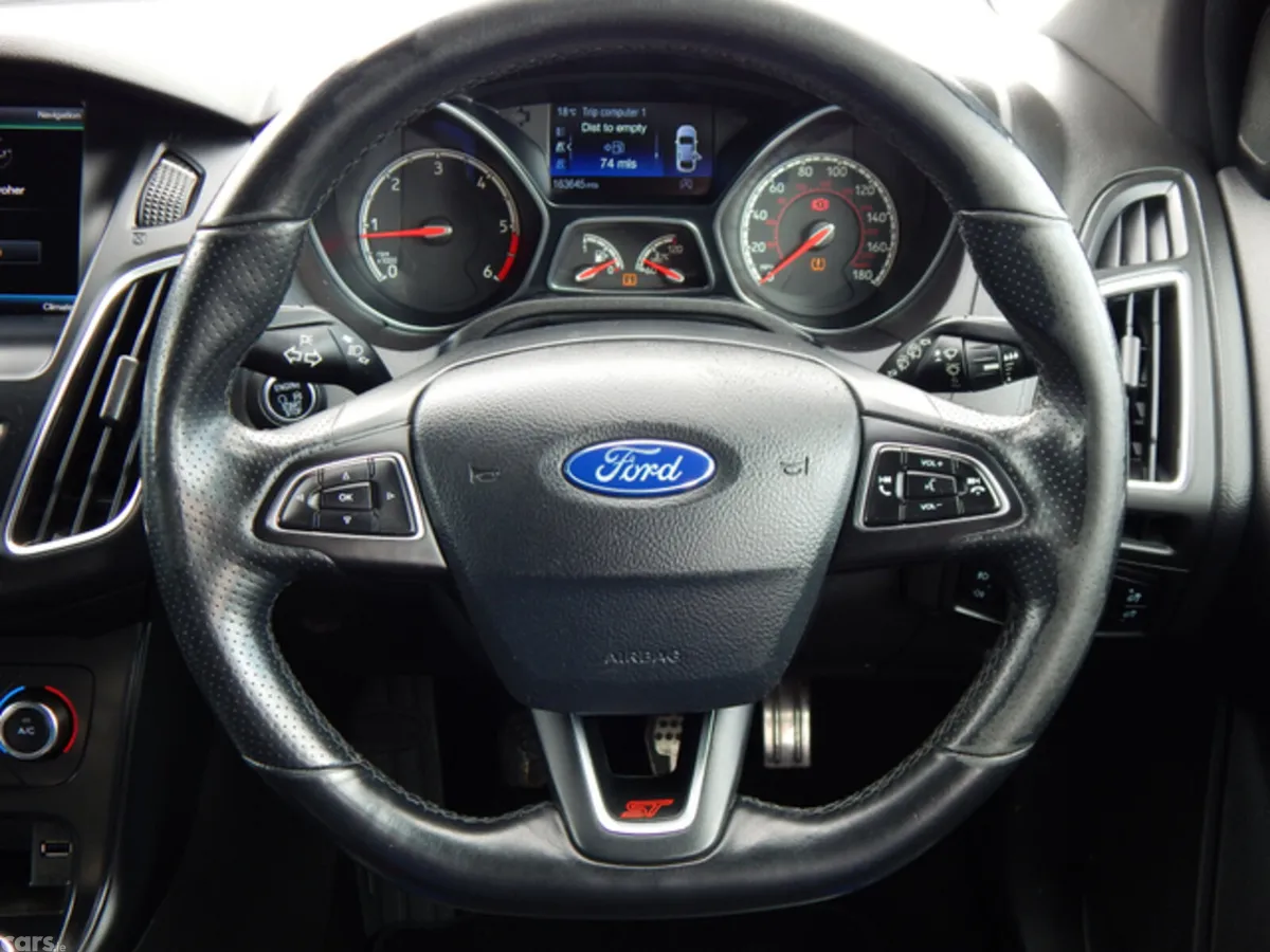 Ford Focus Hatchback, Diesel, 2015, Blue