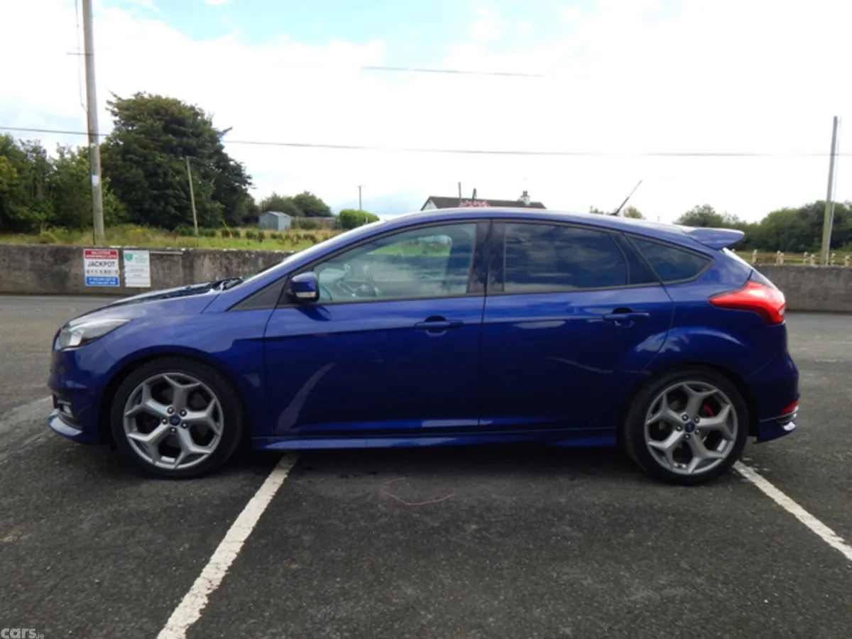 Ford Focus Hatchback, Diesel, 2015, Blue