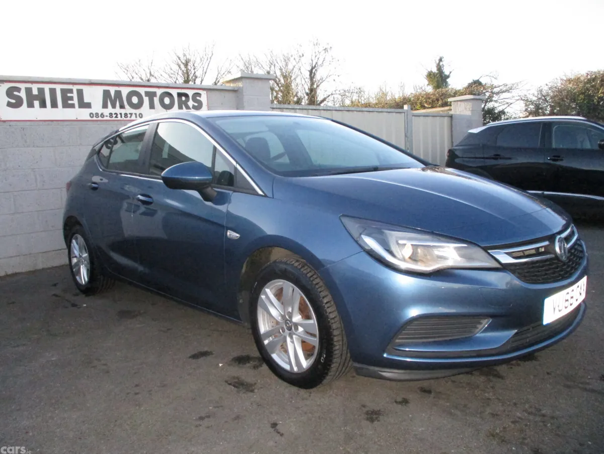 Vauxhall Astra Hatchback, Petrol, 2017, Blue