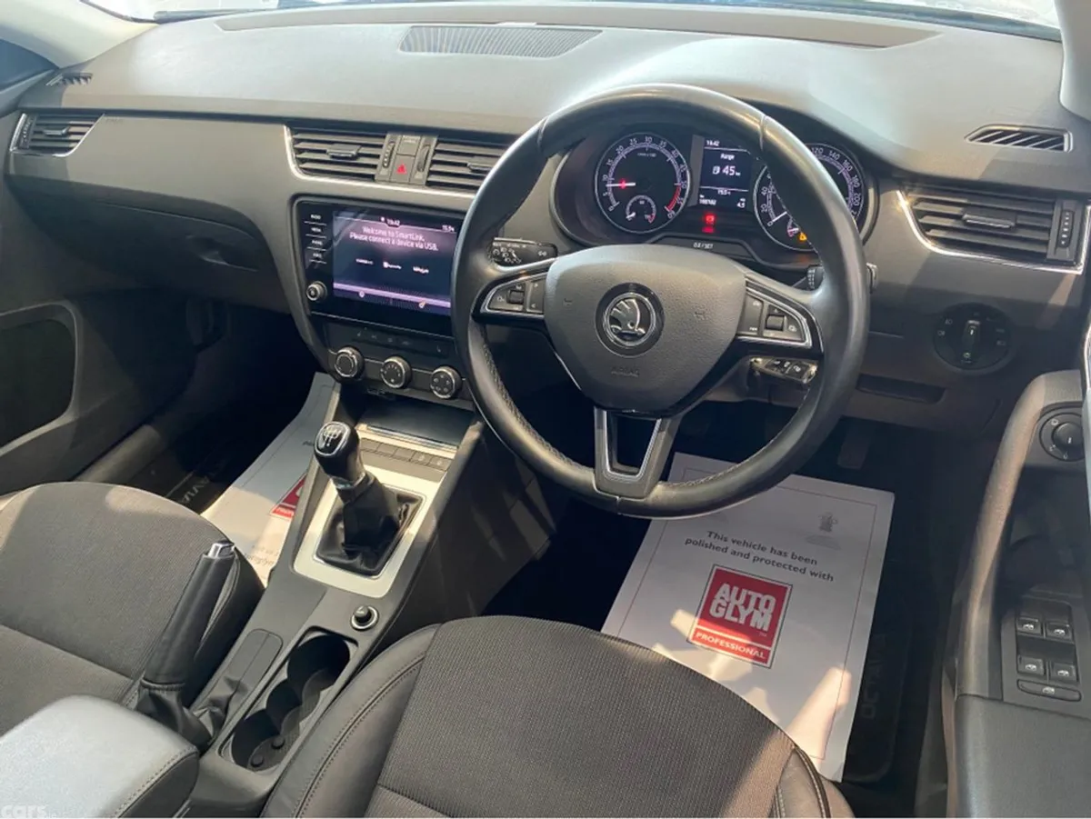 Skoda Octavia Saloon, Diesel, 2020, Grey
