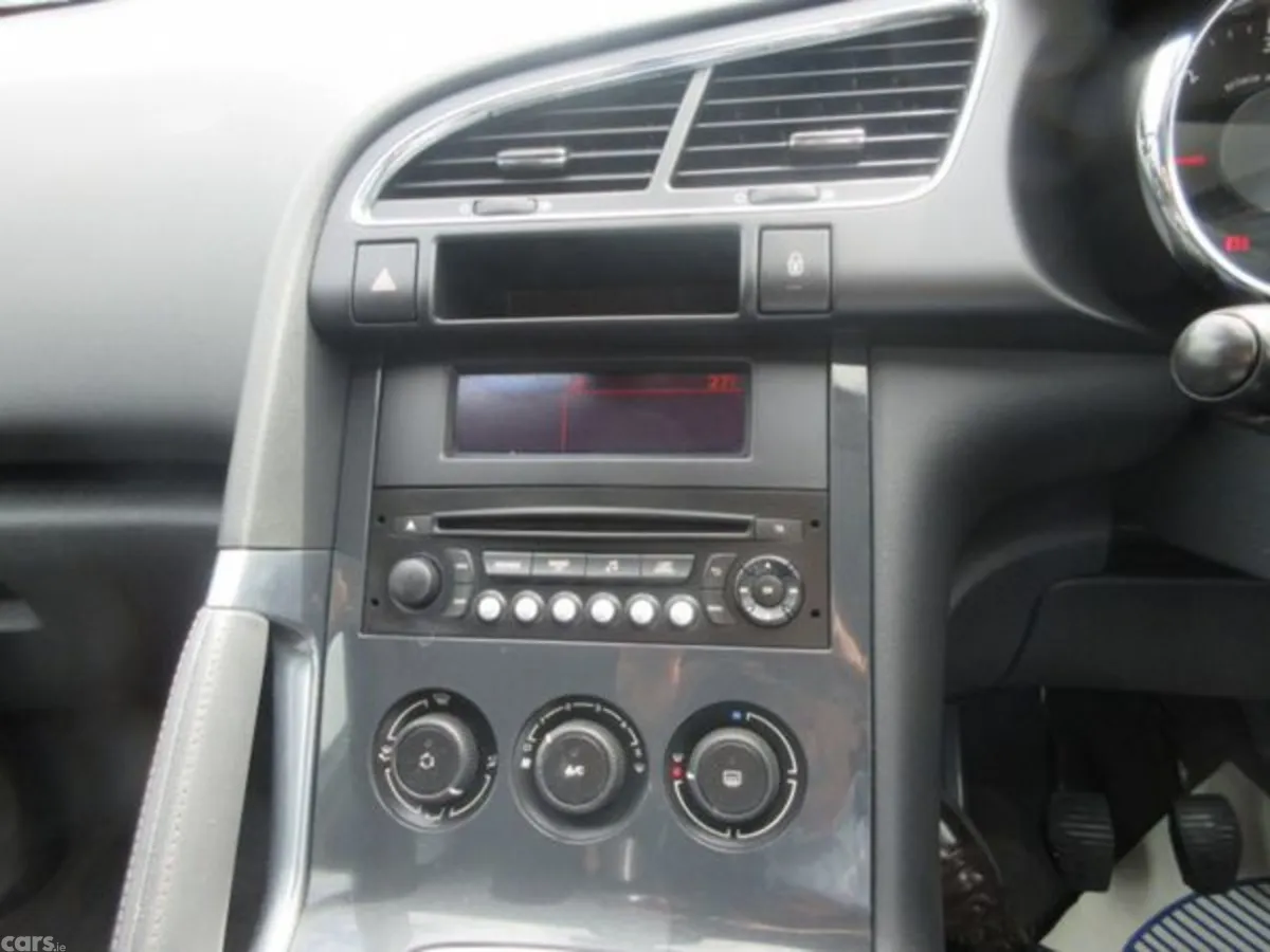 Peugeot 3008 MPV, Diesel, 2013, Grey