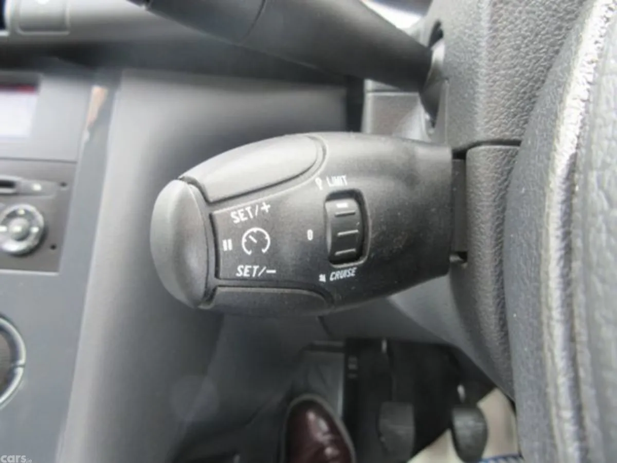 Peugeot 3008 MPV, Diesel, 2013, Grey