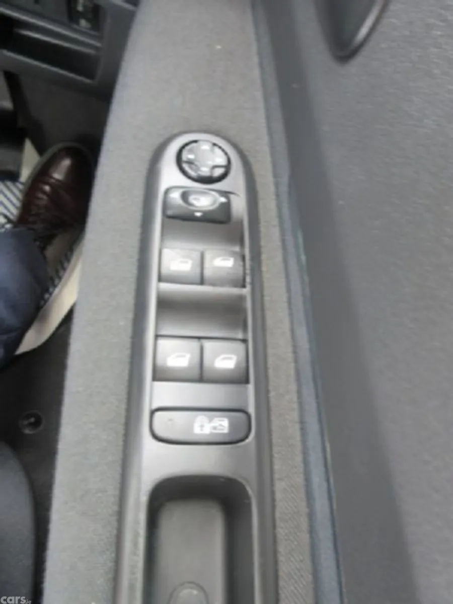 Peugeot 3008 MPV, Diesel, 2013, Grey