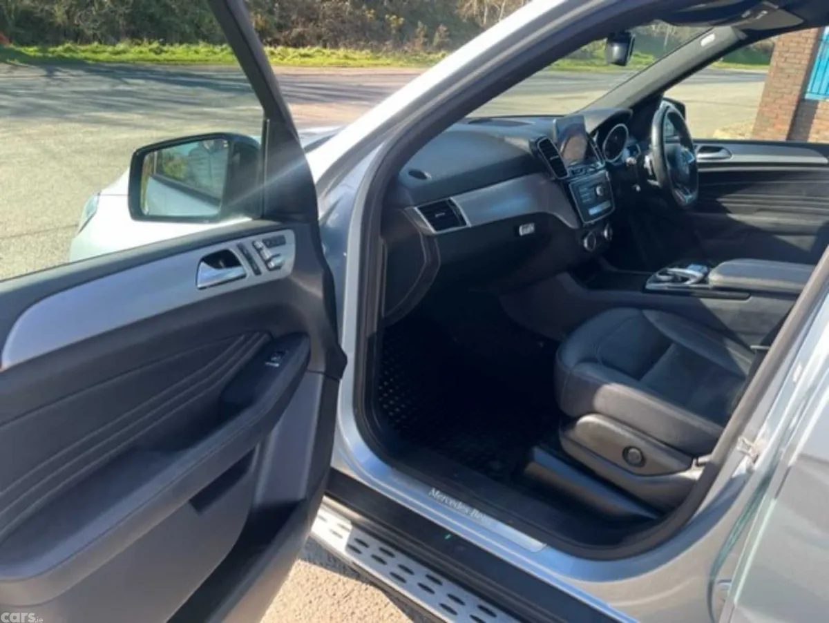 Mercedes-Benz GLE SUV, Diesel, 2018, Silver
