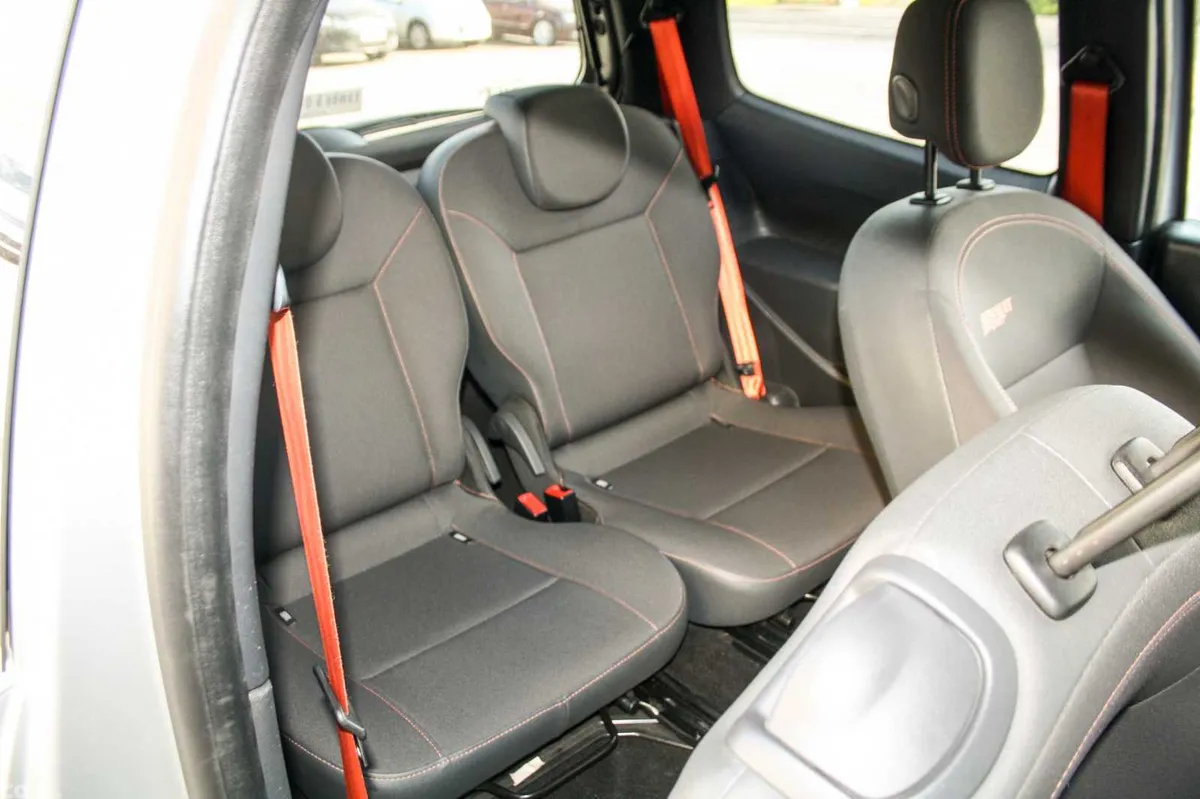 Renault Twingo Hatchback, Petrol, 2012, Silver
