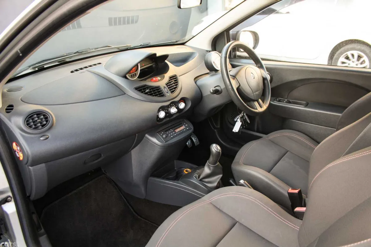 Renault Twingo Hatchback, Petrol, 2012, Silver