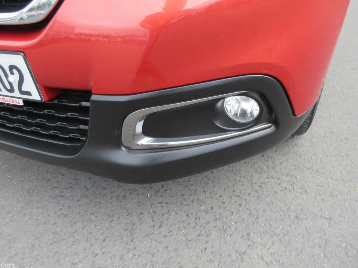 Peugeot 2008 SUV, Diesel, 2016, Red