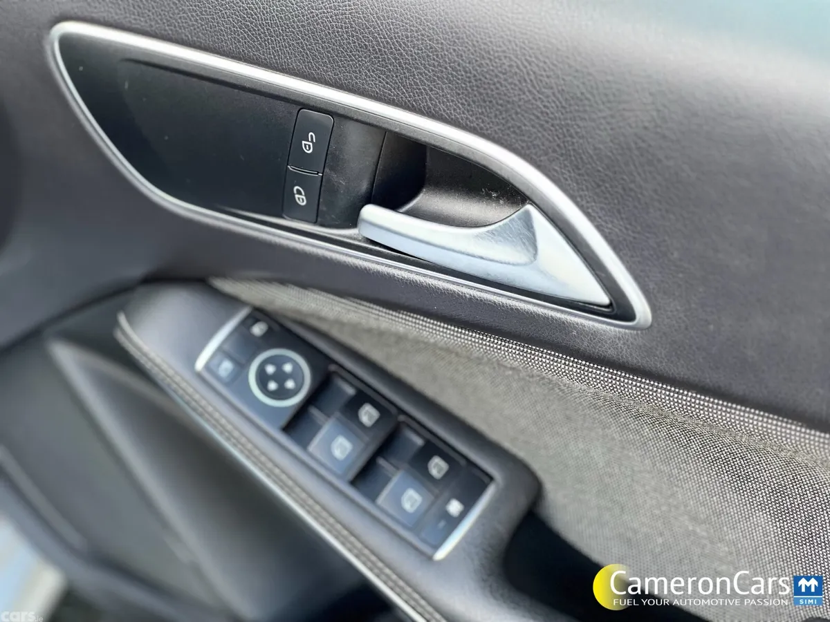 Mercedes-Benz A-Class Hatchback, Diesel, 2015, Silver