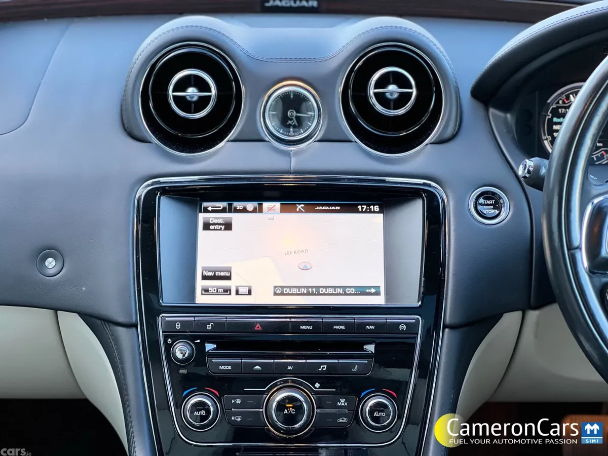 Jaguar XJ Saloon, Diesel, 2015, Black