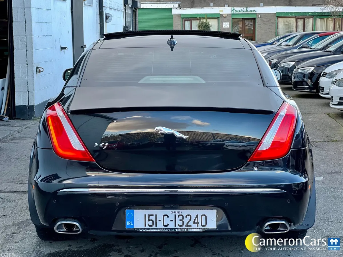 Jaguar XJ Saloon, Diesel, 2015, Black