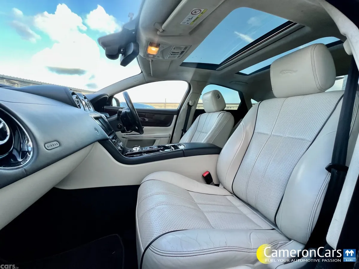 Jaguar XJ Saloon, Diesel, 2015, Black