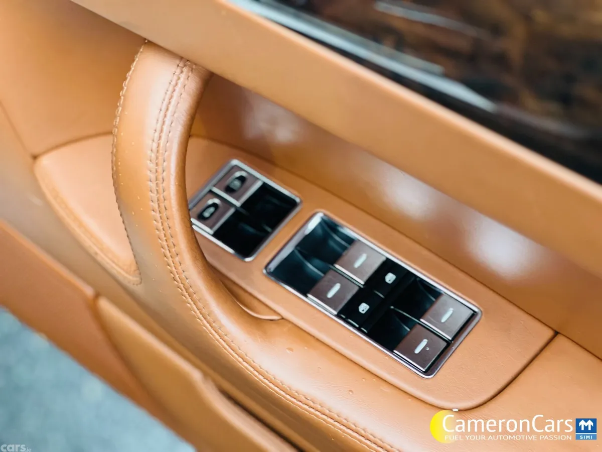 Bentley Flying Spur Saloon, Petrol, 2007, Black
