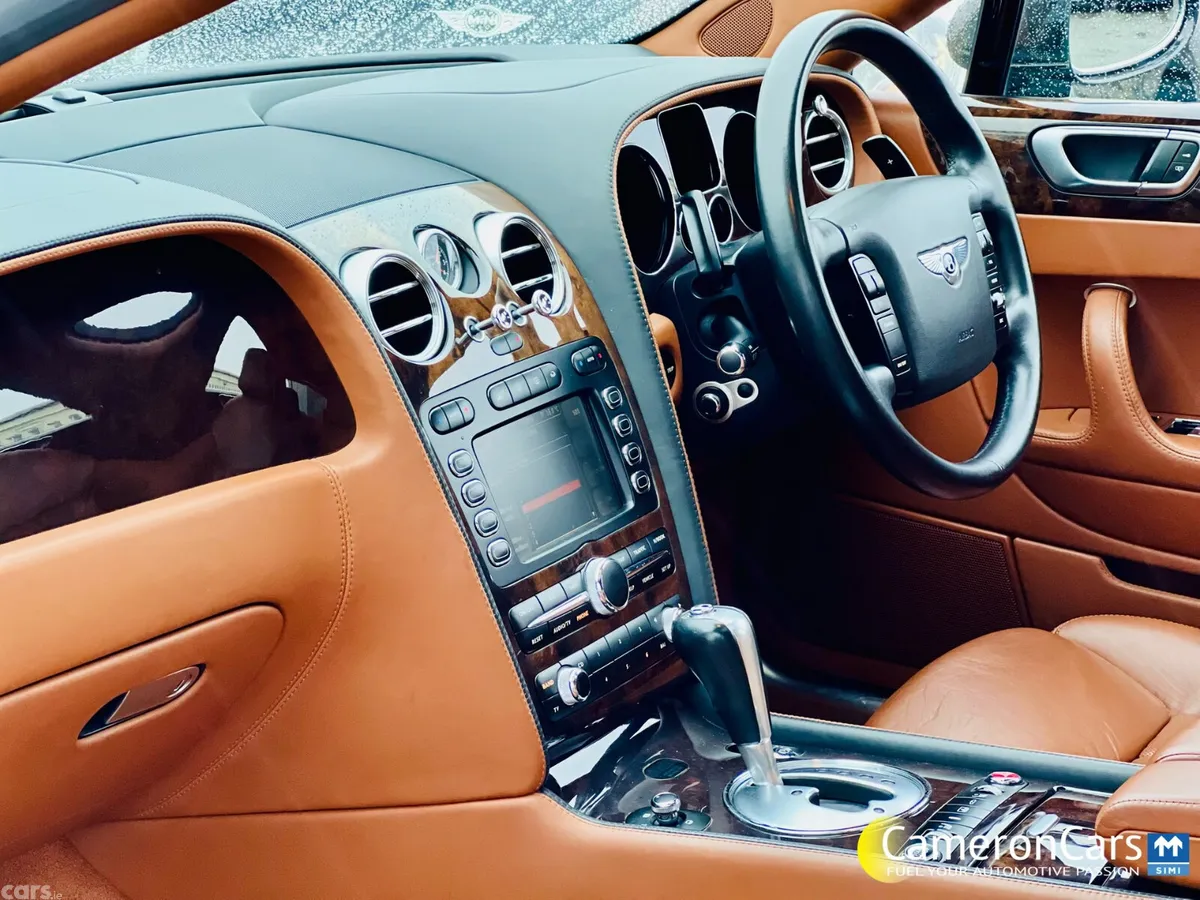 Bentley Flying Spur Saloon, Petrol, 2007, Black