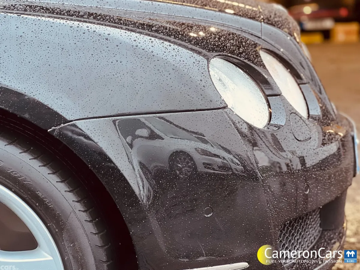 Bentley Flying Spur Saloon, Petrol, 2007, Black